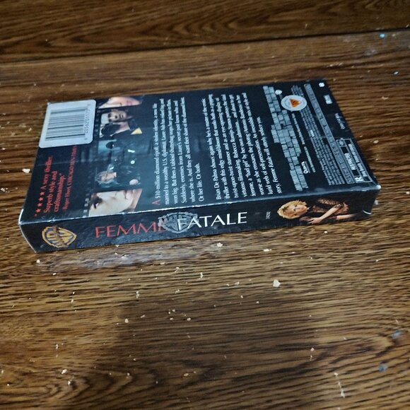 Femme Fatale (VHS, 2002, unopened / new with watermark) Rebecca Romijn-Stamos - Picture 2 of 4
